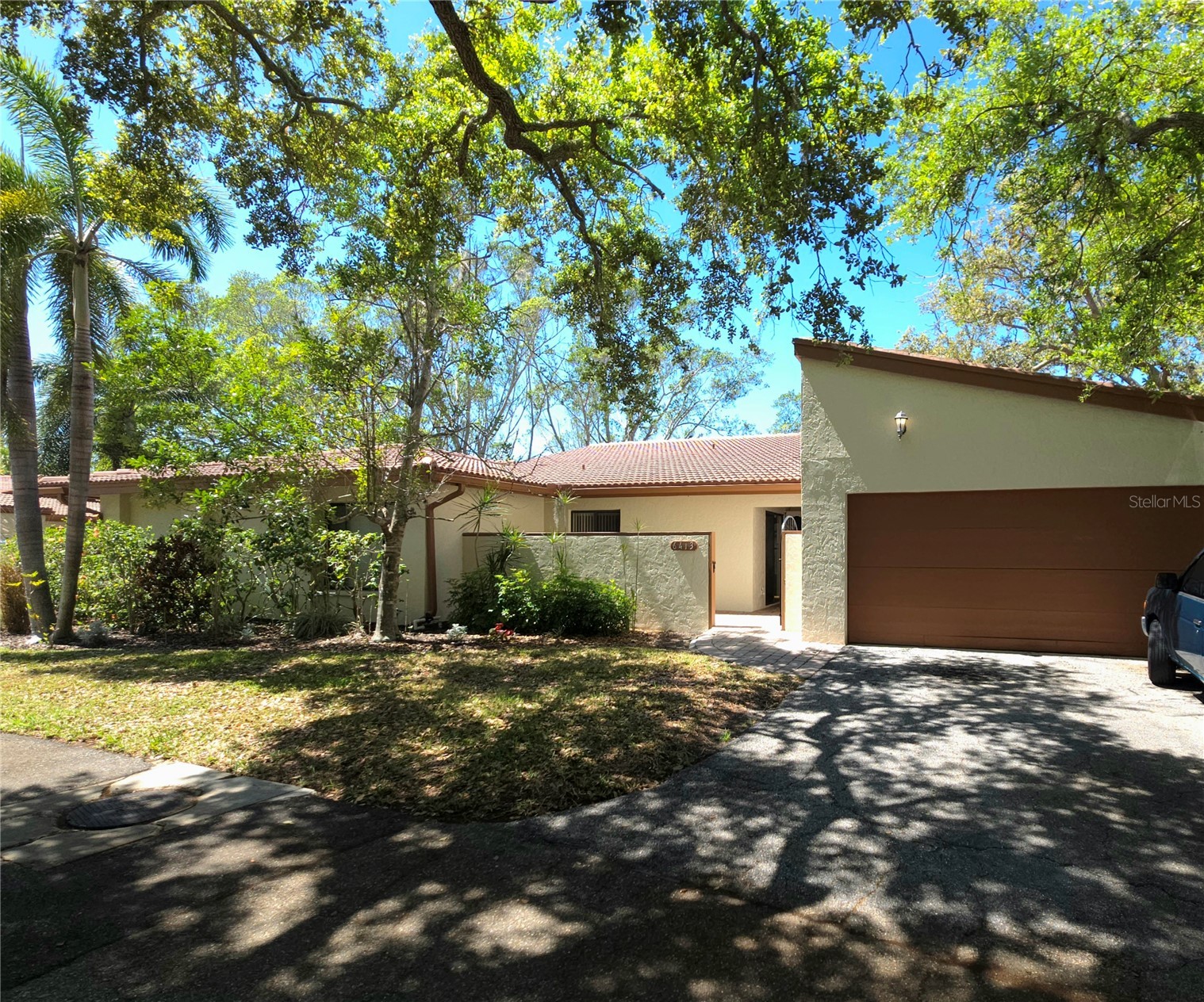6413 MEADOWLARK LN