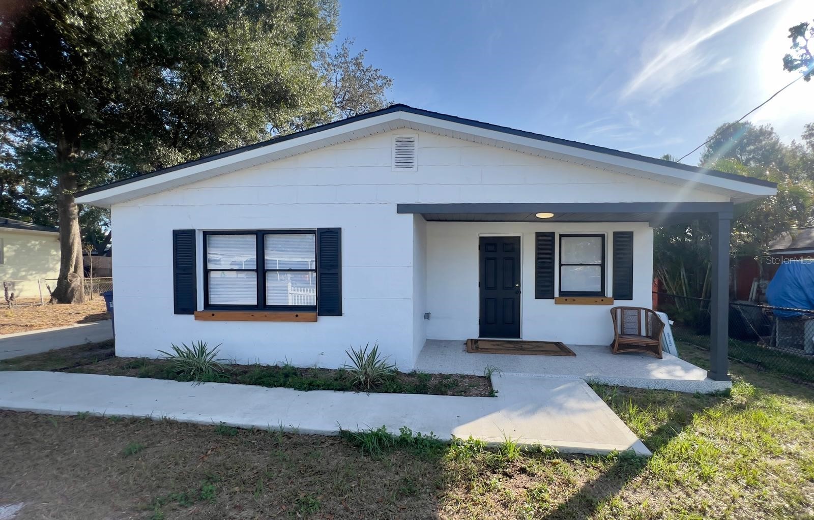 803 N CASTLE COURT