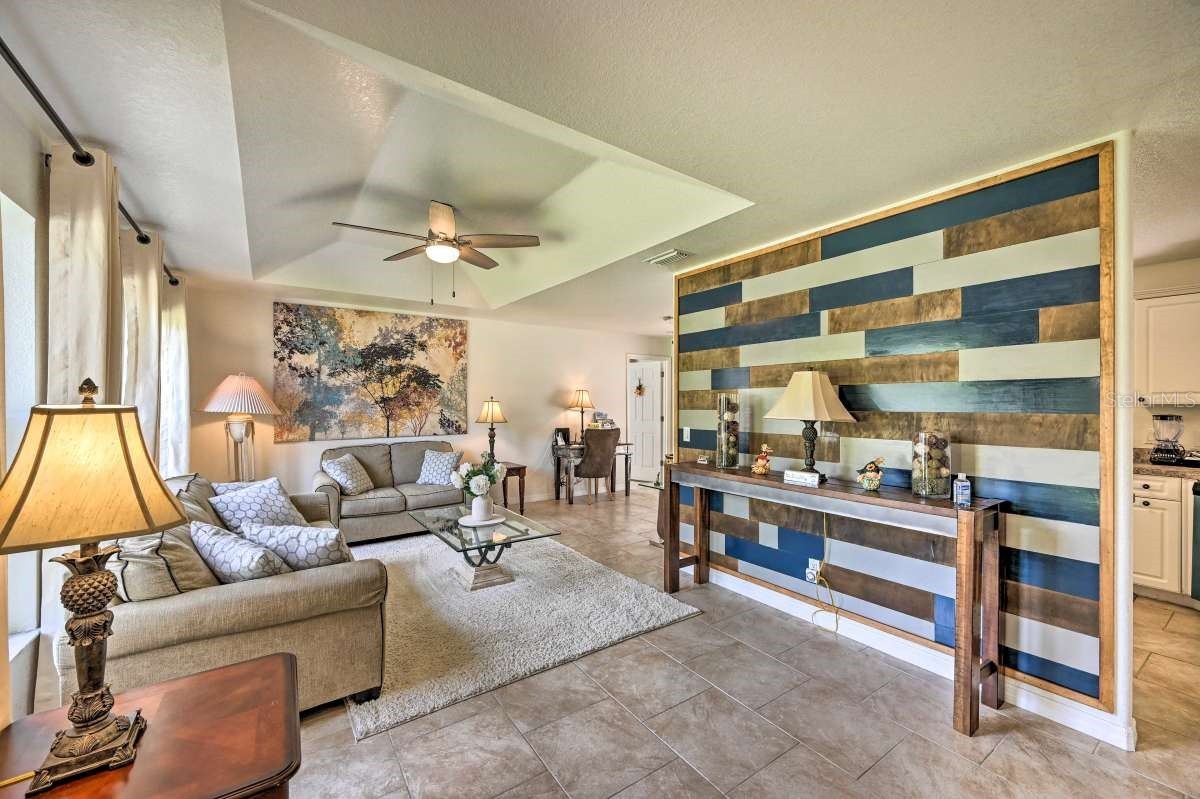 5378 DUNSMUIR ROAD