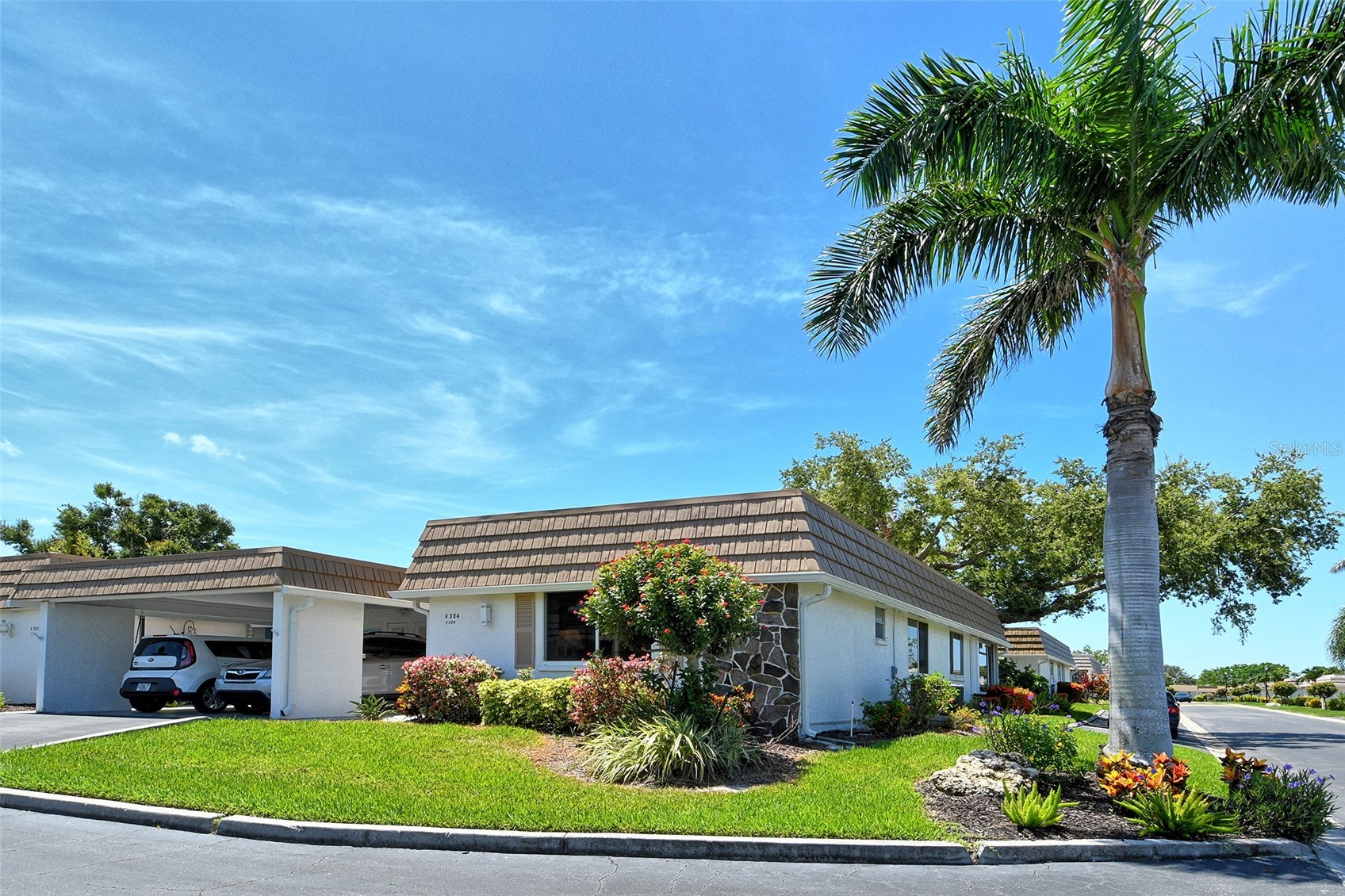 2308 WATERBLUFF PLACE V304