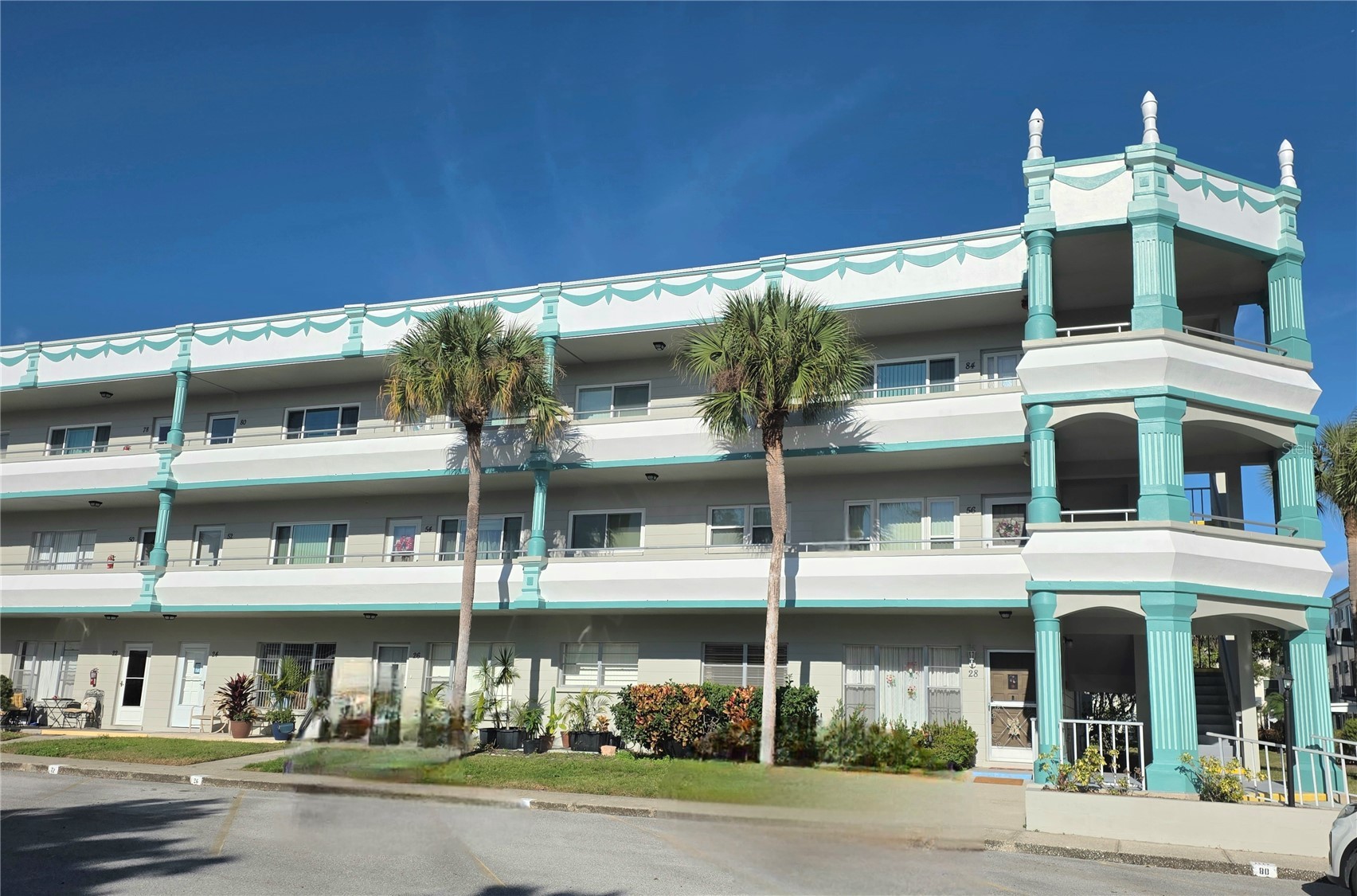 2370 JAMAICAN STREET 54