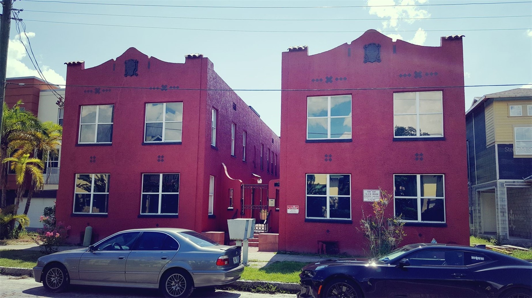 111 S NEWPORT AVENUE 15
