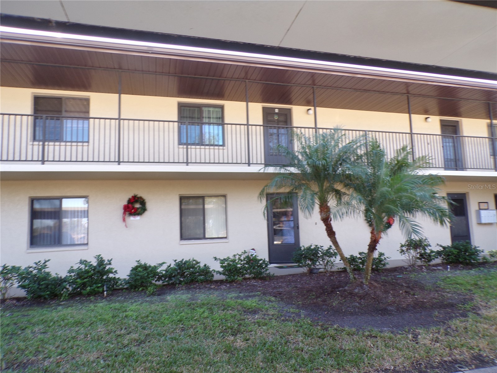 4016 OAKVIEW DRIVE J9