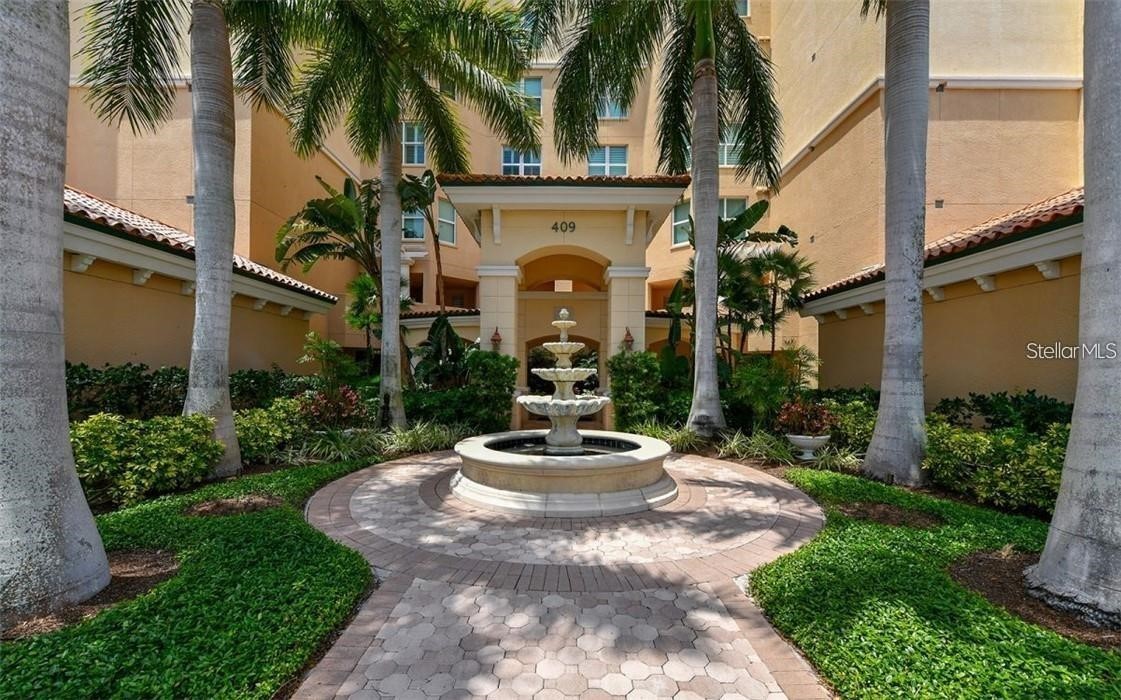 409 N POINT ROAD 802