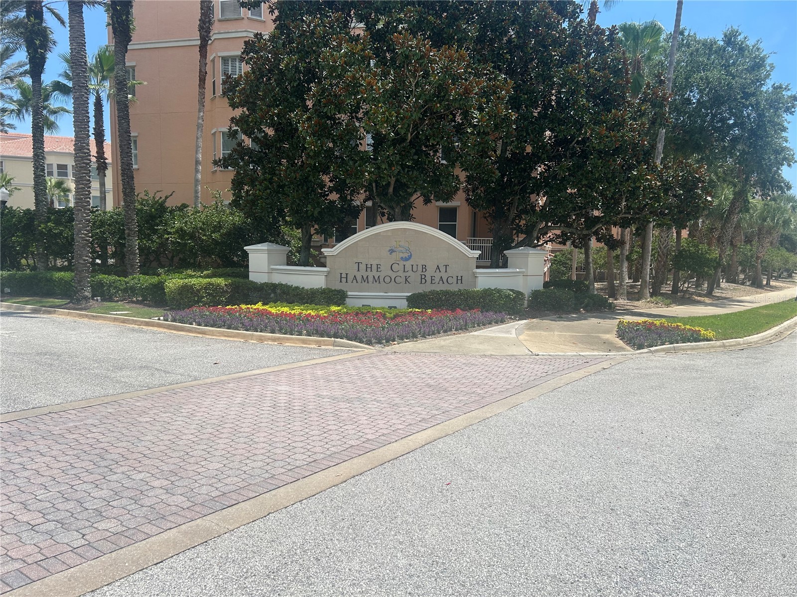 200 OCEAN CREST DRIVE 118