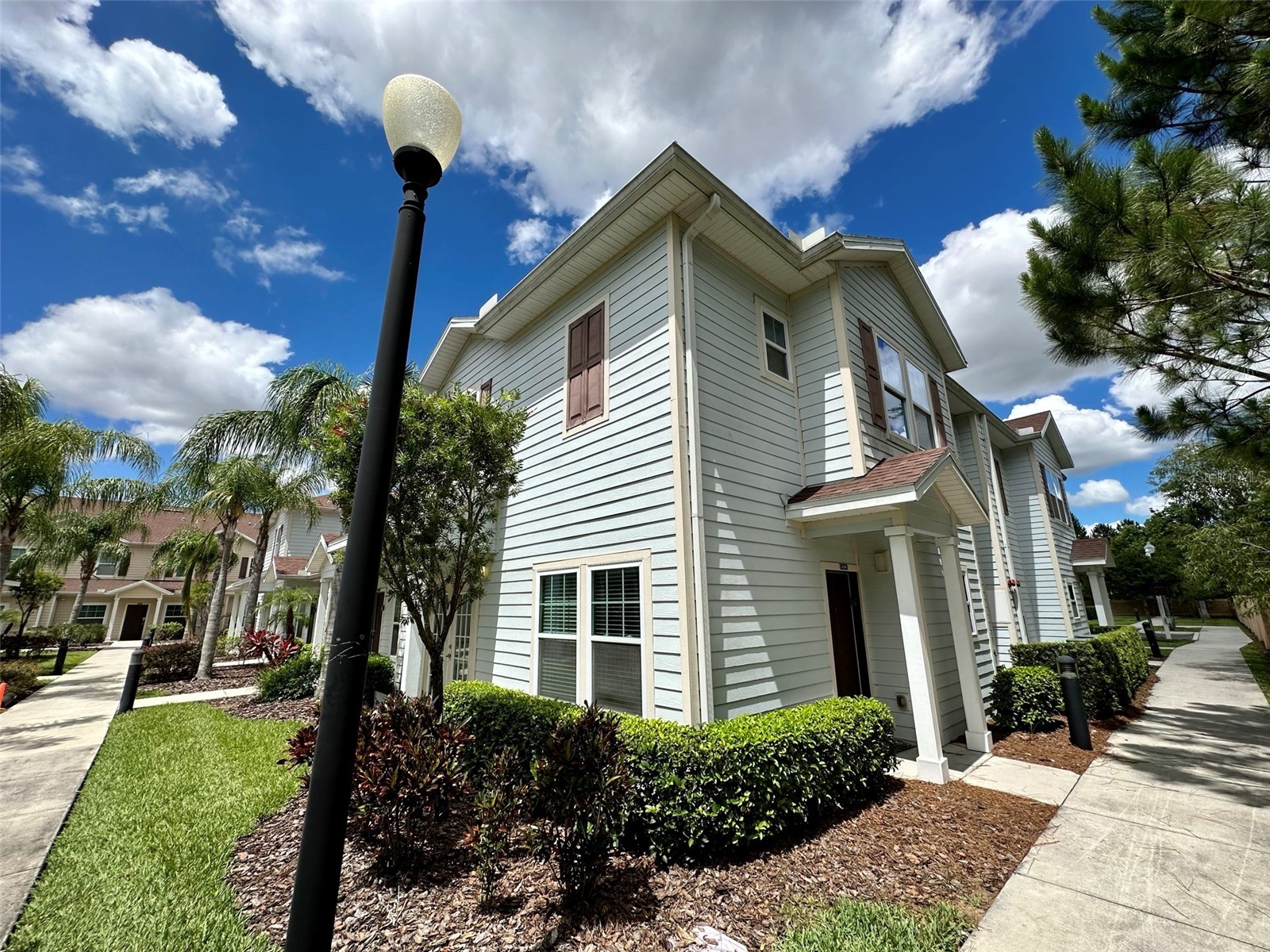 3208 OYSTER LANE