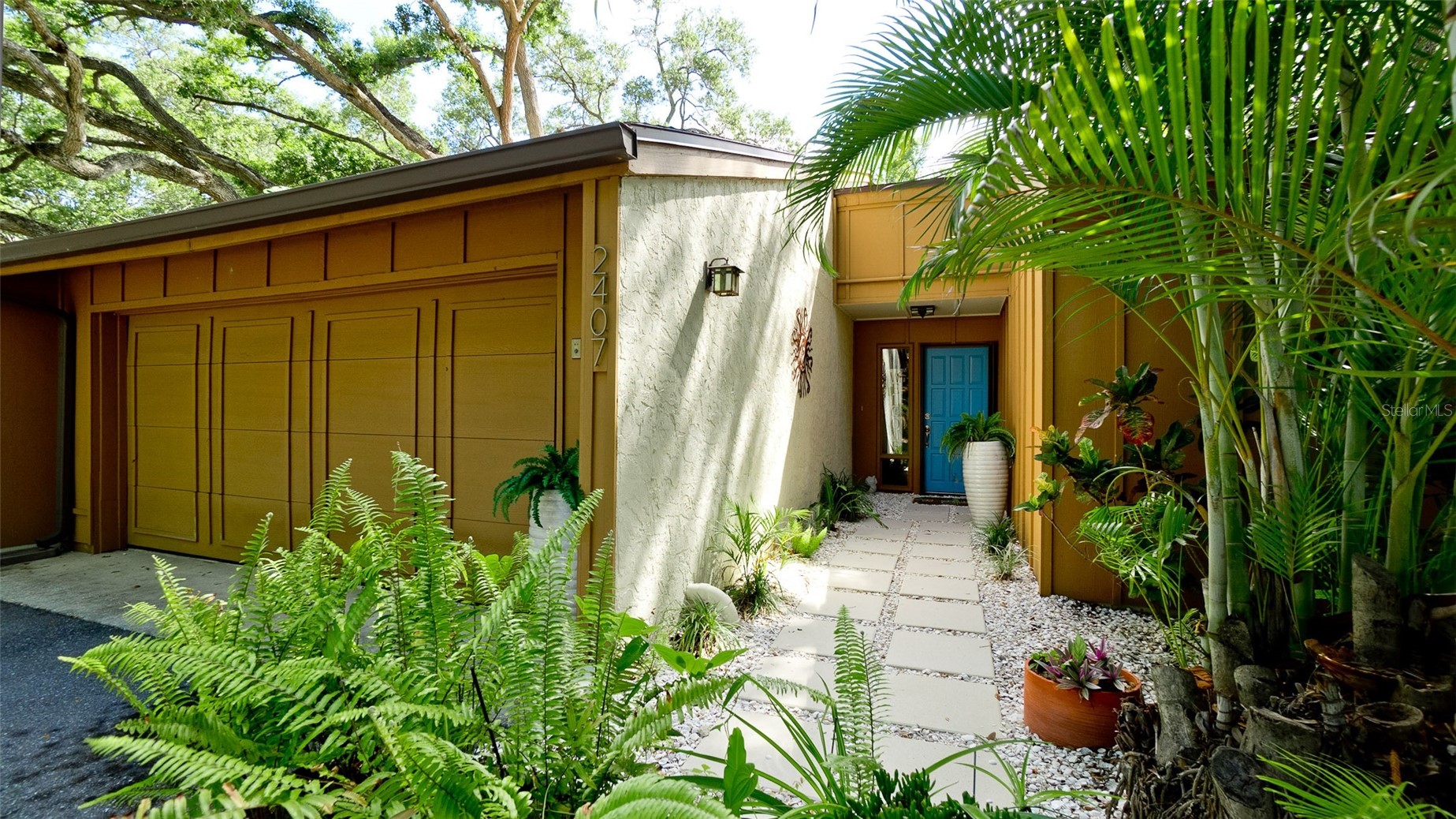 2407 QUAIL COURT