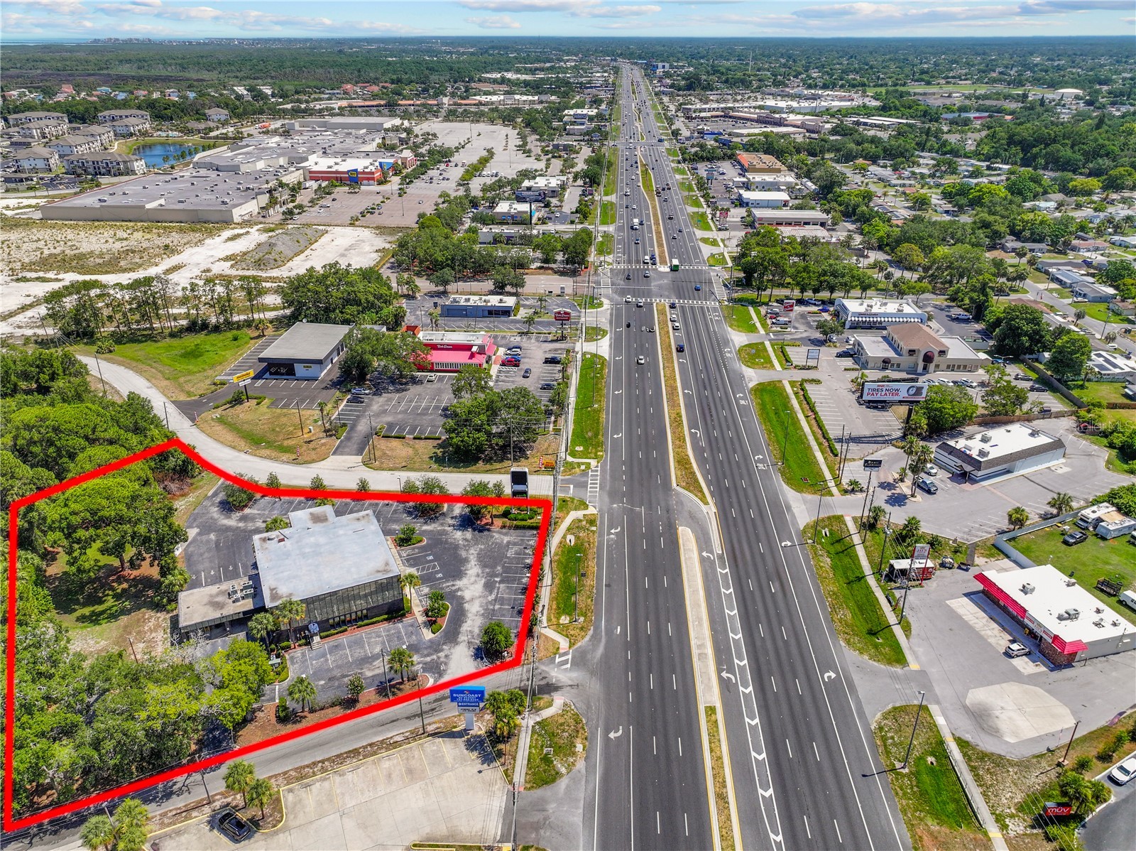 9037 S US 19 HIGHWAY S 9037