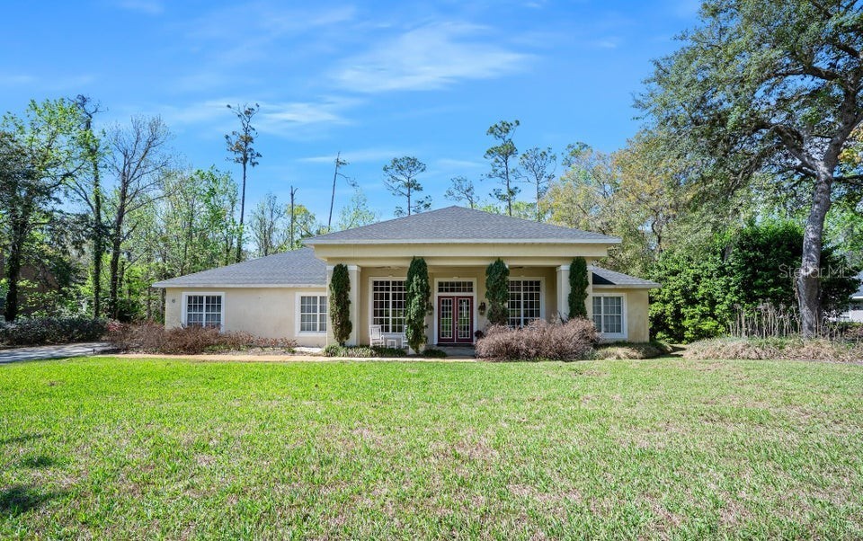 6 BROADWATER DRIVE