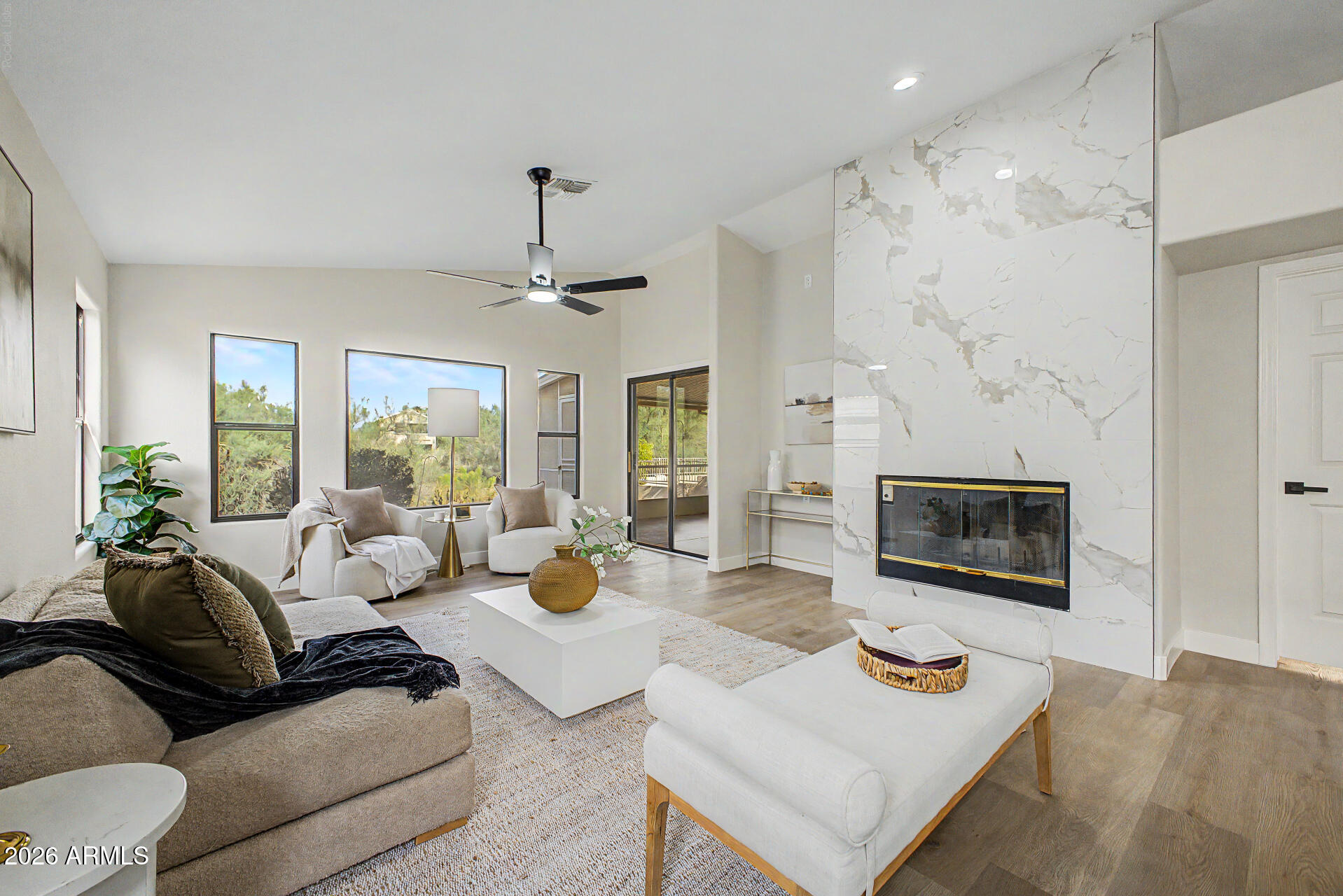 14237 N ASHBROOK Drive B, Fountain Hills, AZ 85268