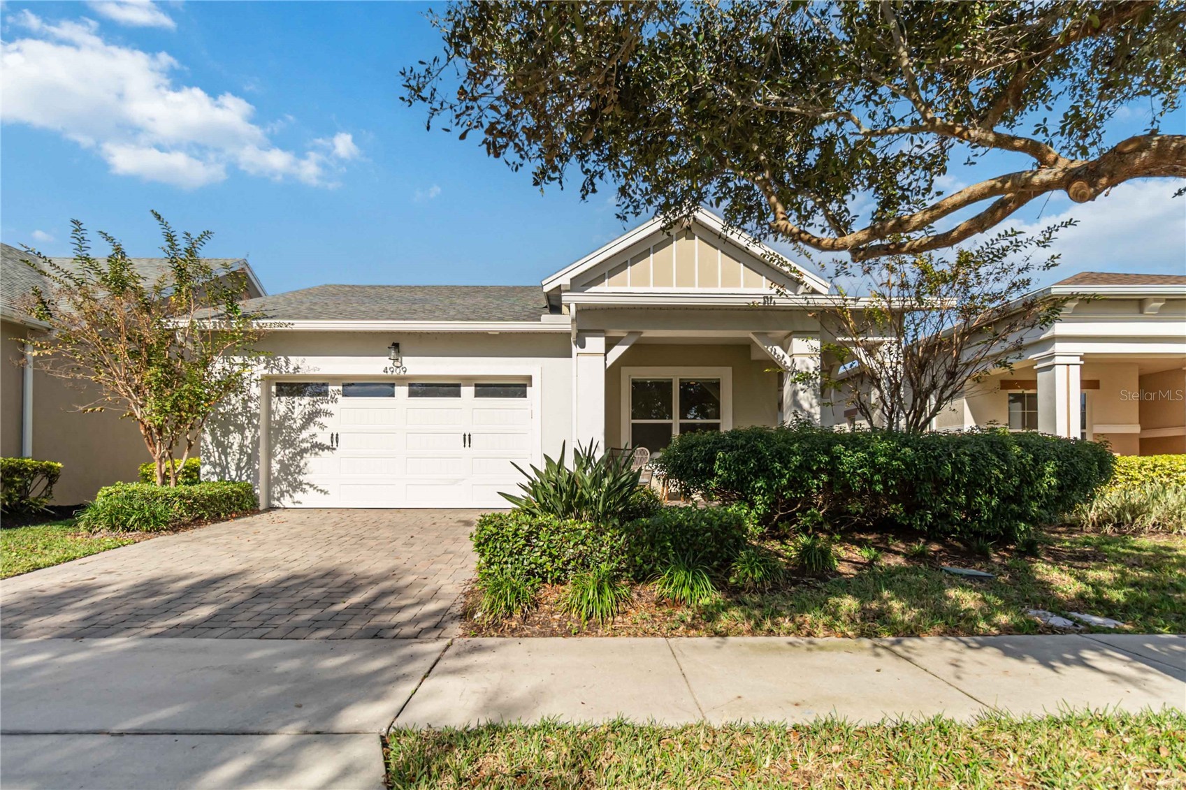 4909 W FOUNTAINWOOD DRIVE