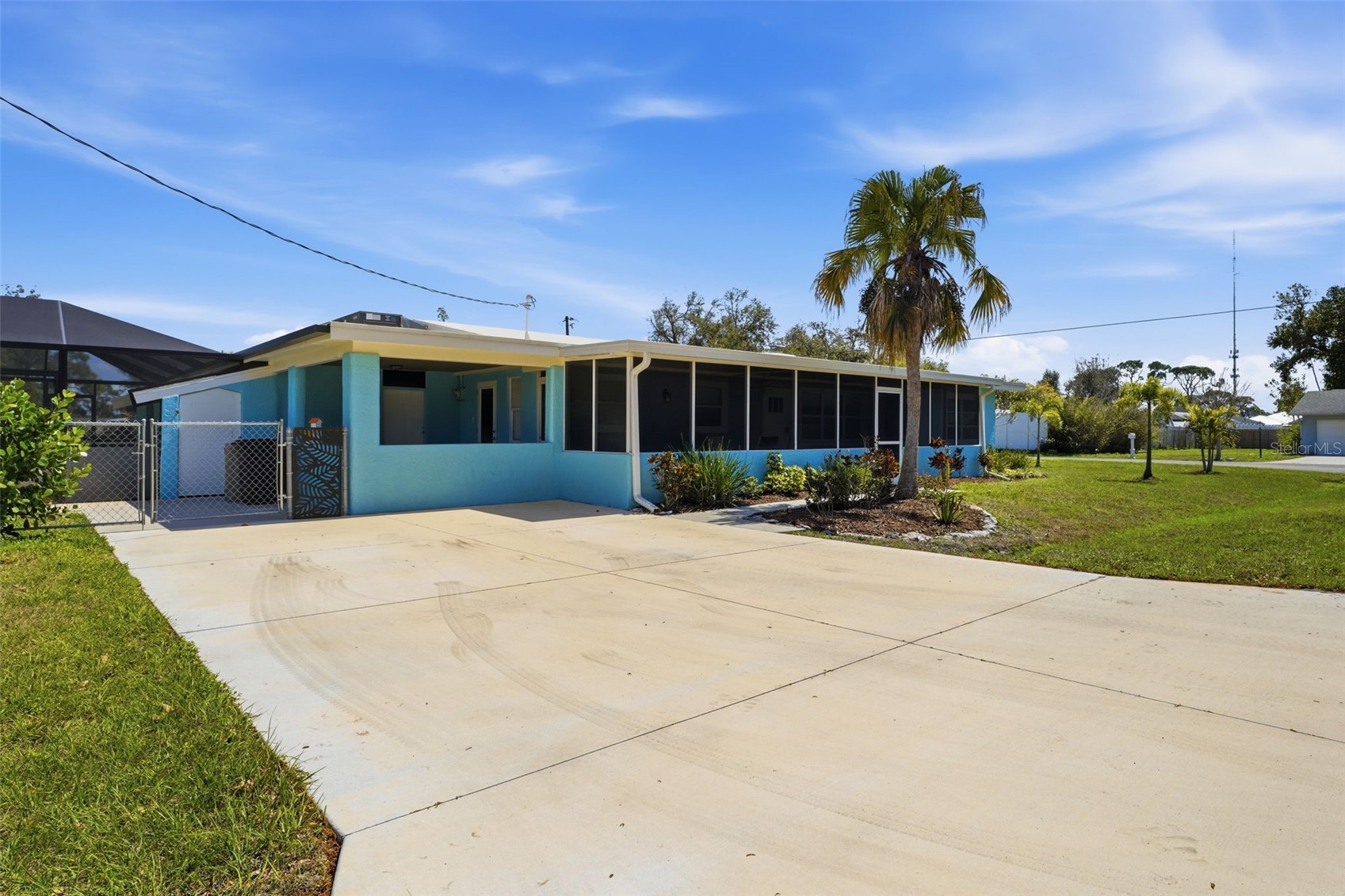 2400 PINE COURT