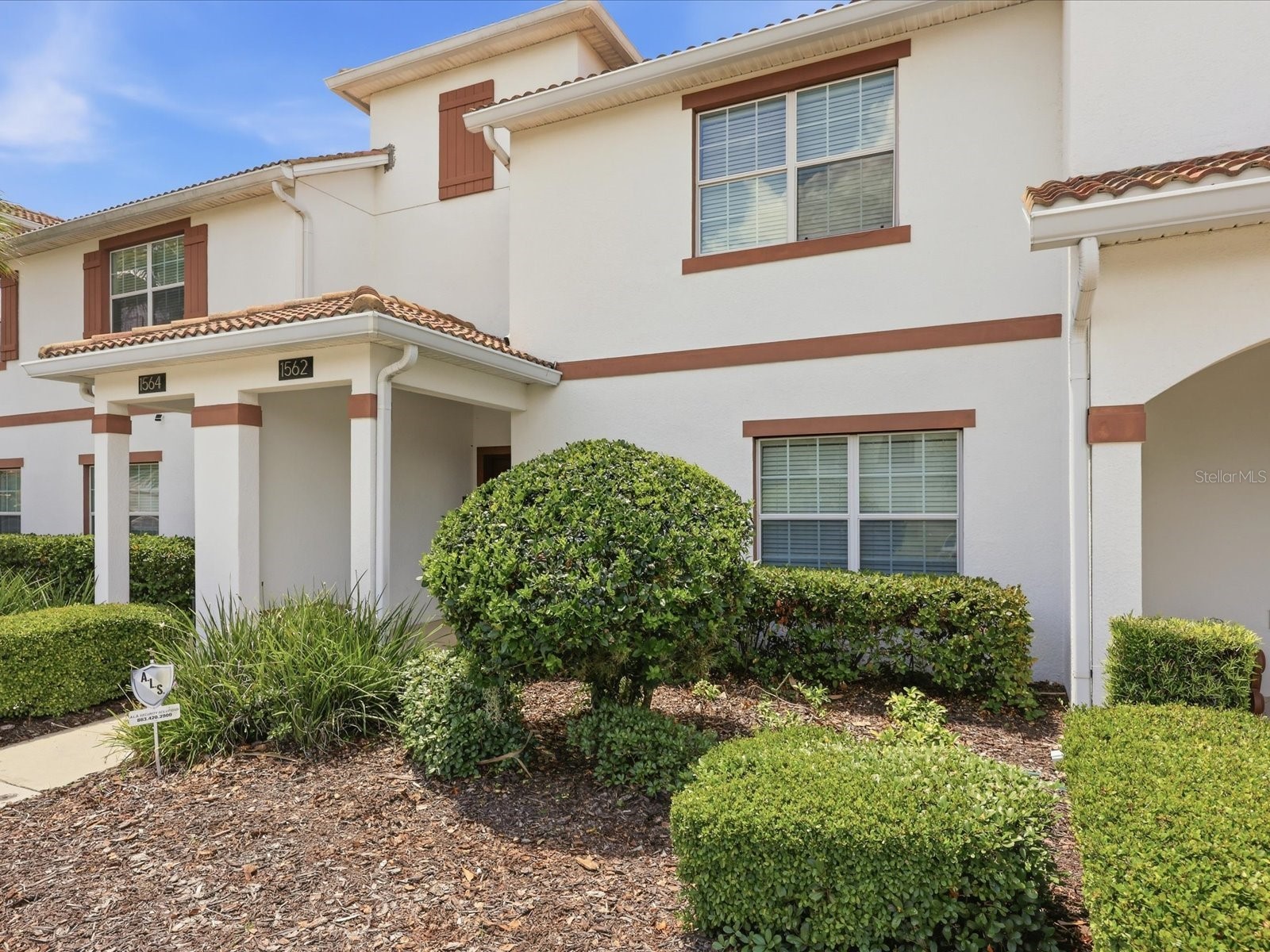 1562 MOON VALLEY DRIVE