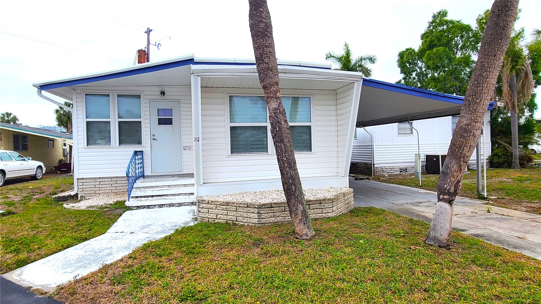 4851 W GANDY BOULEVARD B4 L32