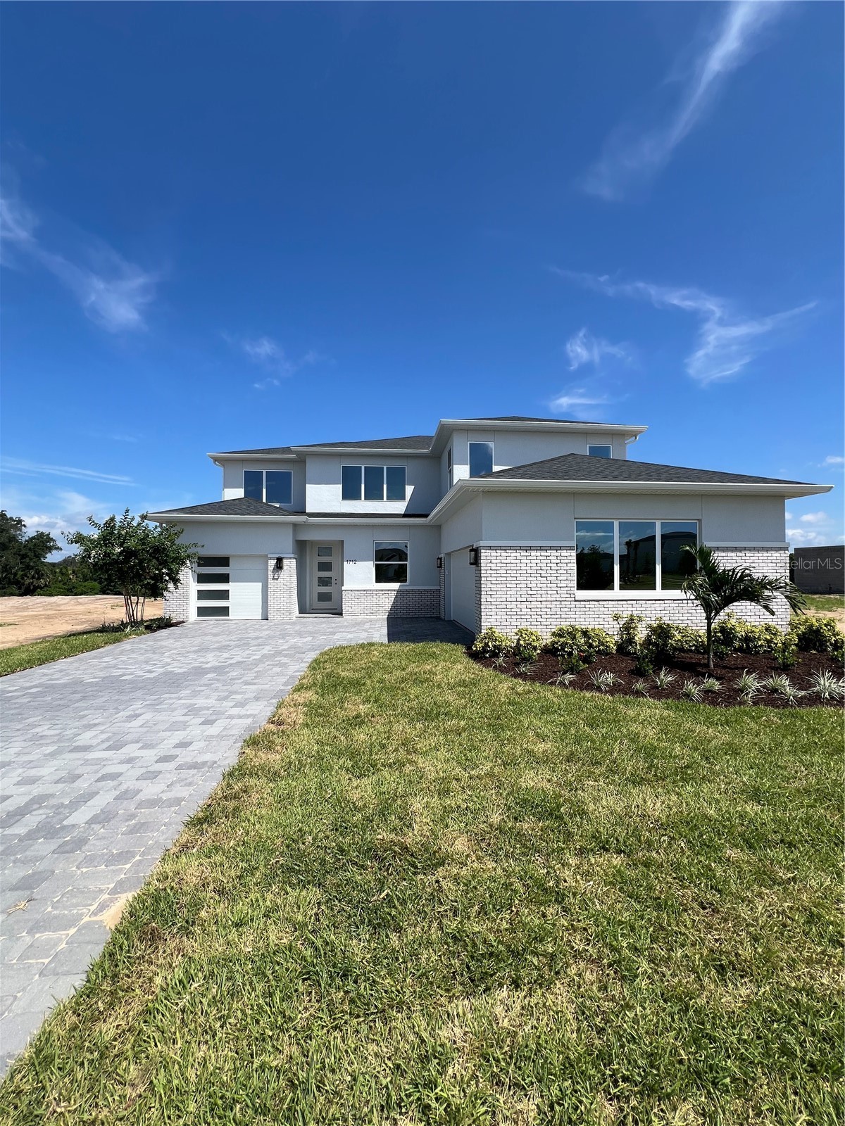 1712 STONECLIFF DRIVE