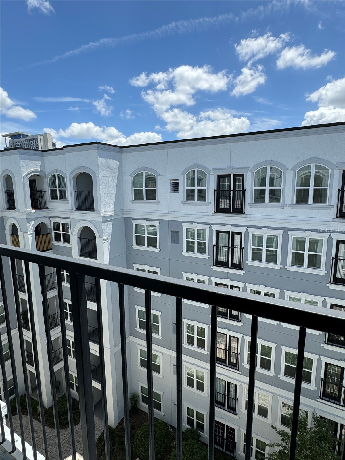 300 E SOUTH STREET 6004