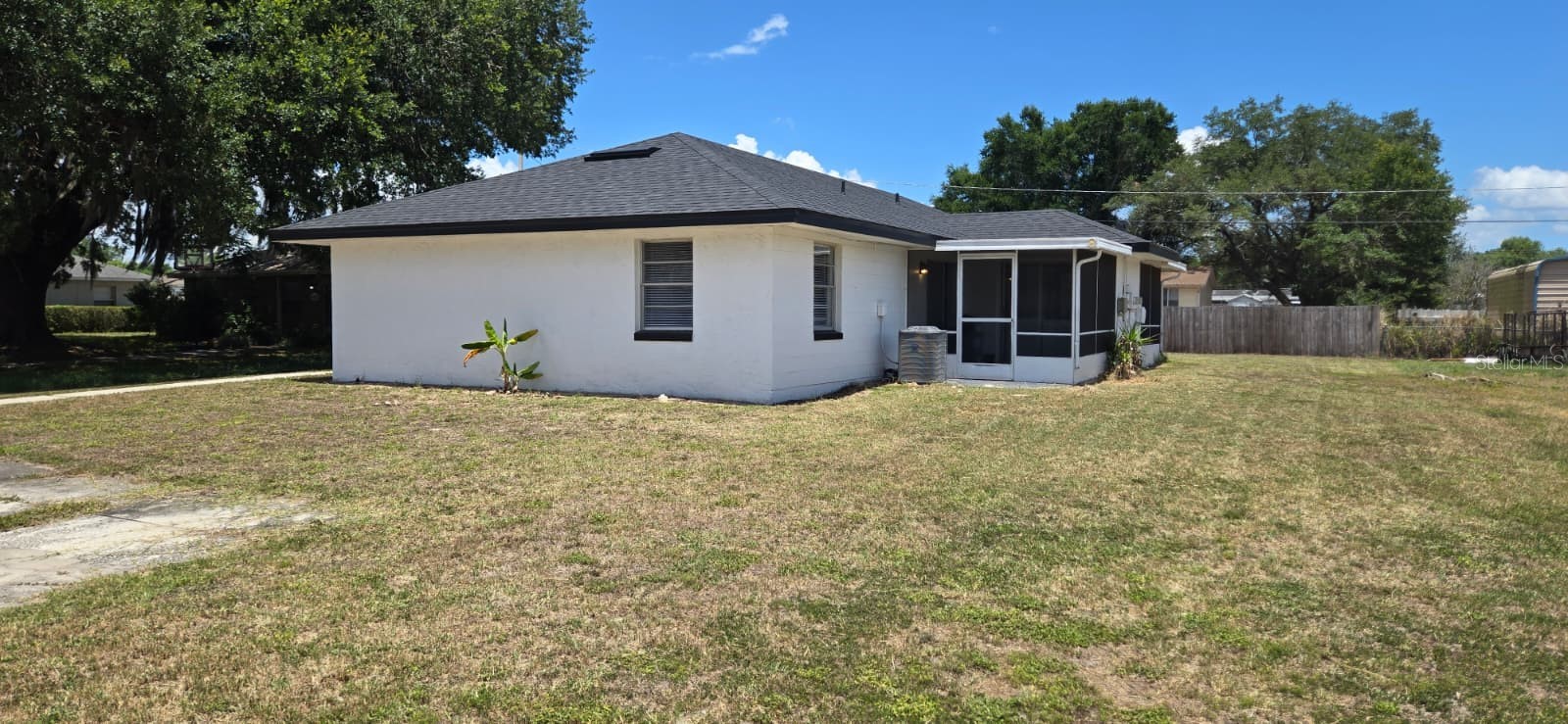 5657 STRUTHERS COURT