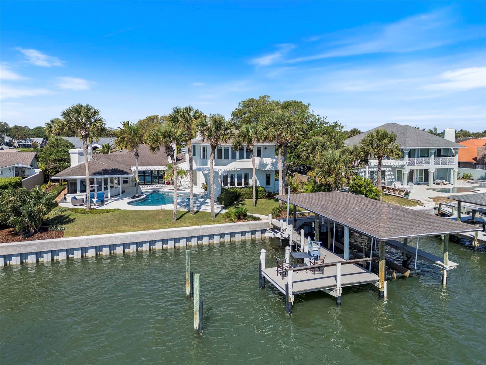 1215 COMMODORE DRIVE