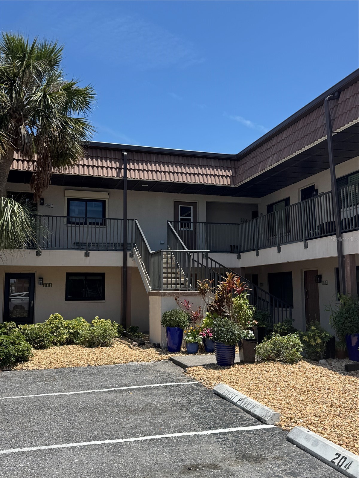 1258 BARBARA DRIVE 202
