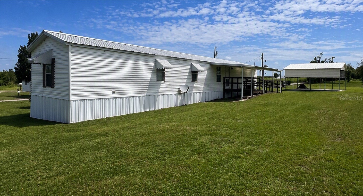 1142 SW JIM CLARK ROAD