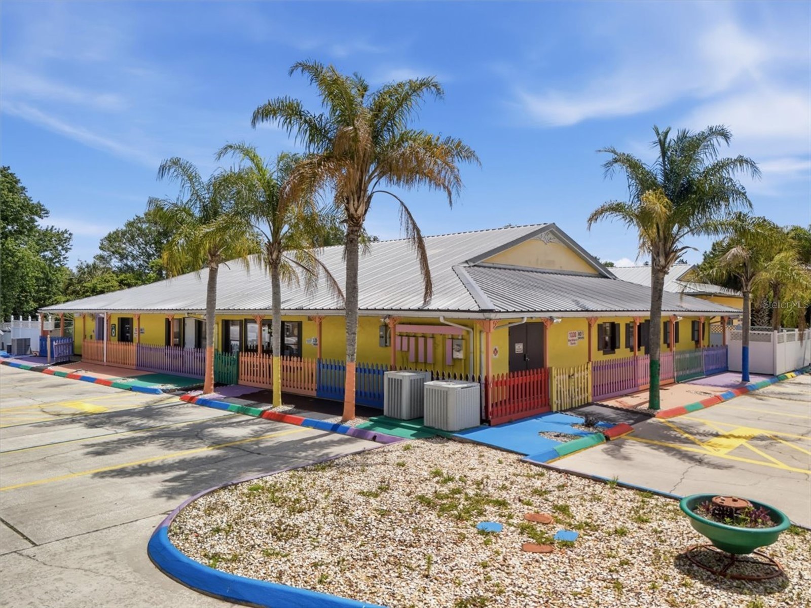 1330 KNOX MC RAE DRIVE 6A