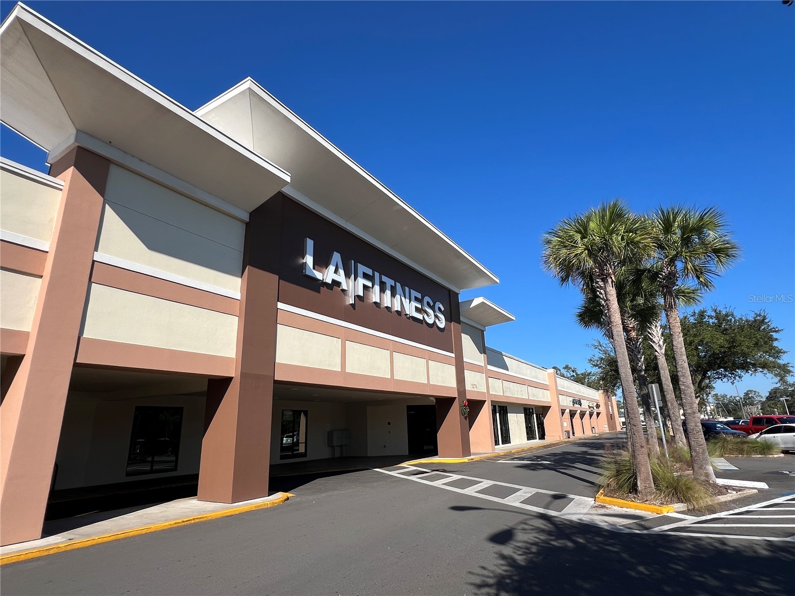 1074 MONTGOMERY ROAD 1042-1046