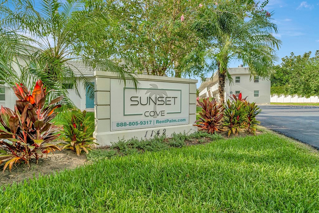 1142 SUNSET POINT ROAD