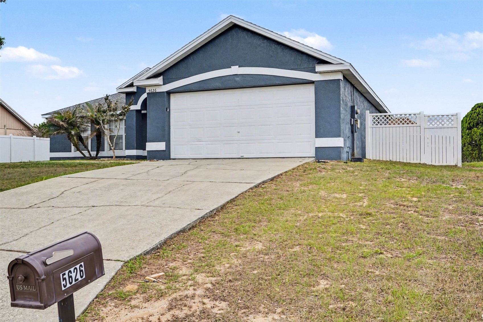 5626 S LOMA VISTA COURT
