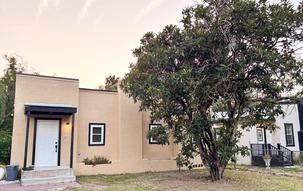 112 AVOCADO AVENUE