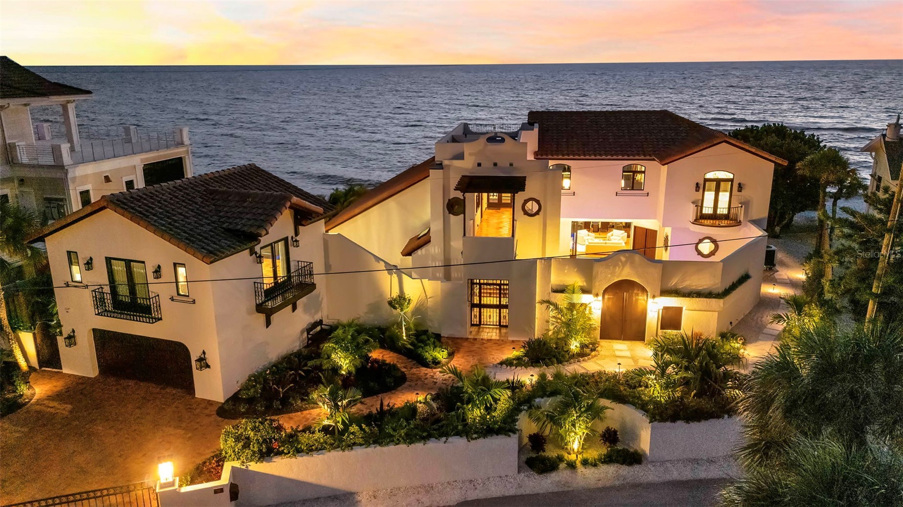 121 N CASEY KEY ROAD