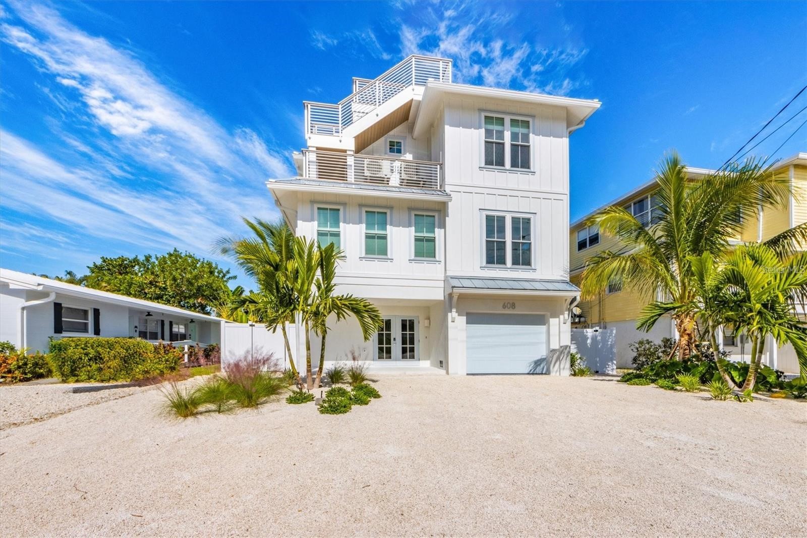 764 JACARANDA ROAD
