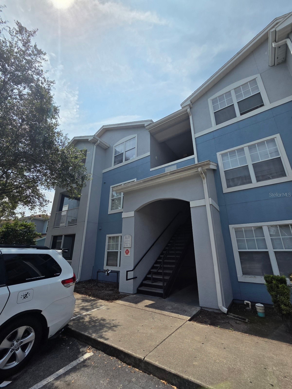 5824 LAKE POINTE VILLAGE CIRCLE 504
