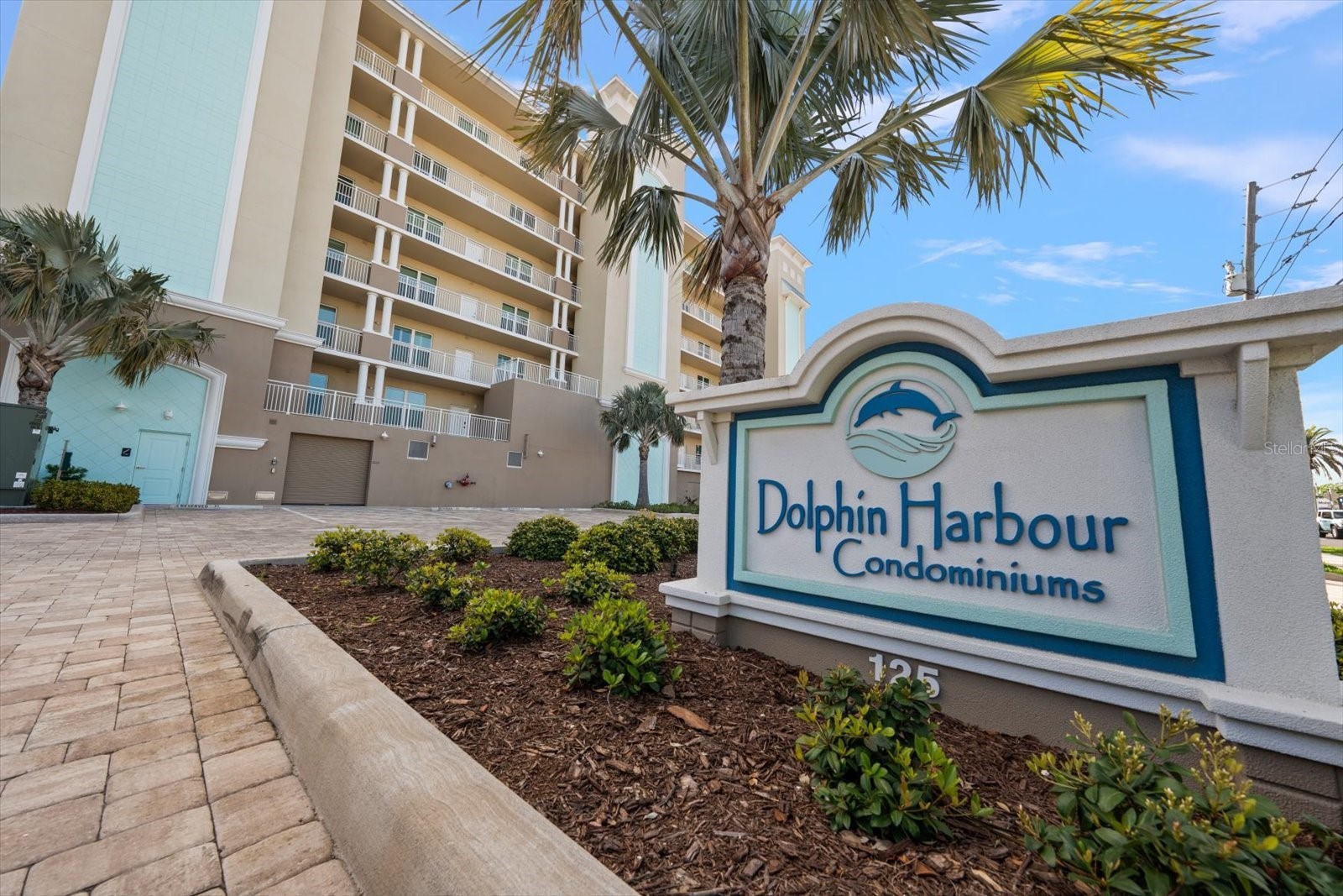 125 ISLAND WAY 402