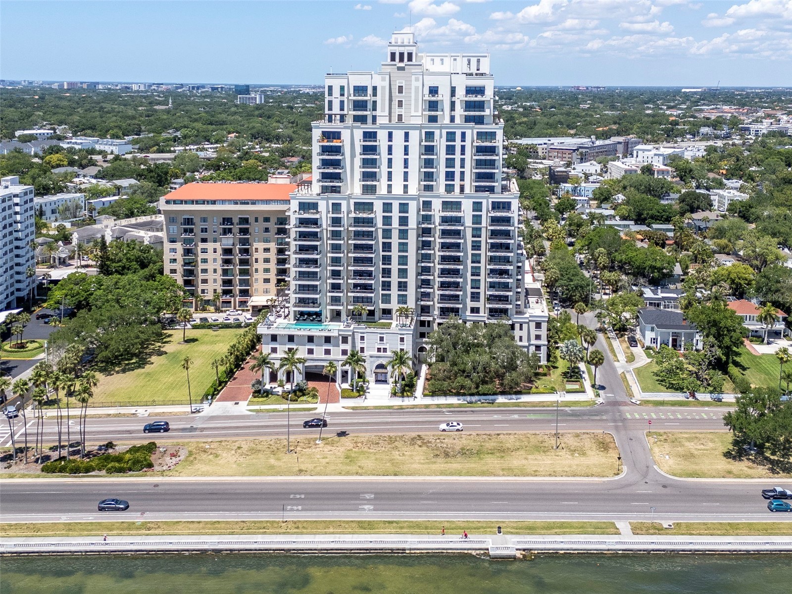 2103 BAYSHORE BOULEVARD 602
