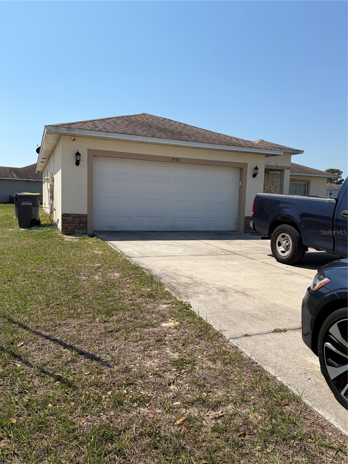 1939 MANATEE DRIVE
