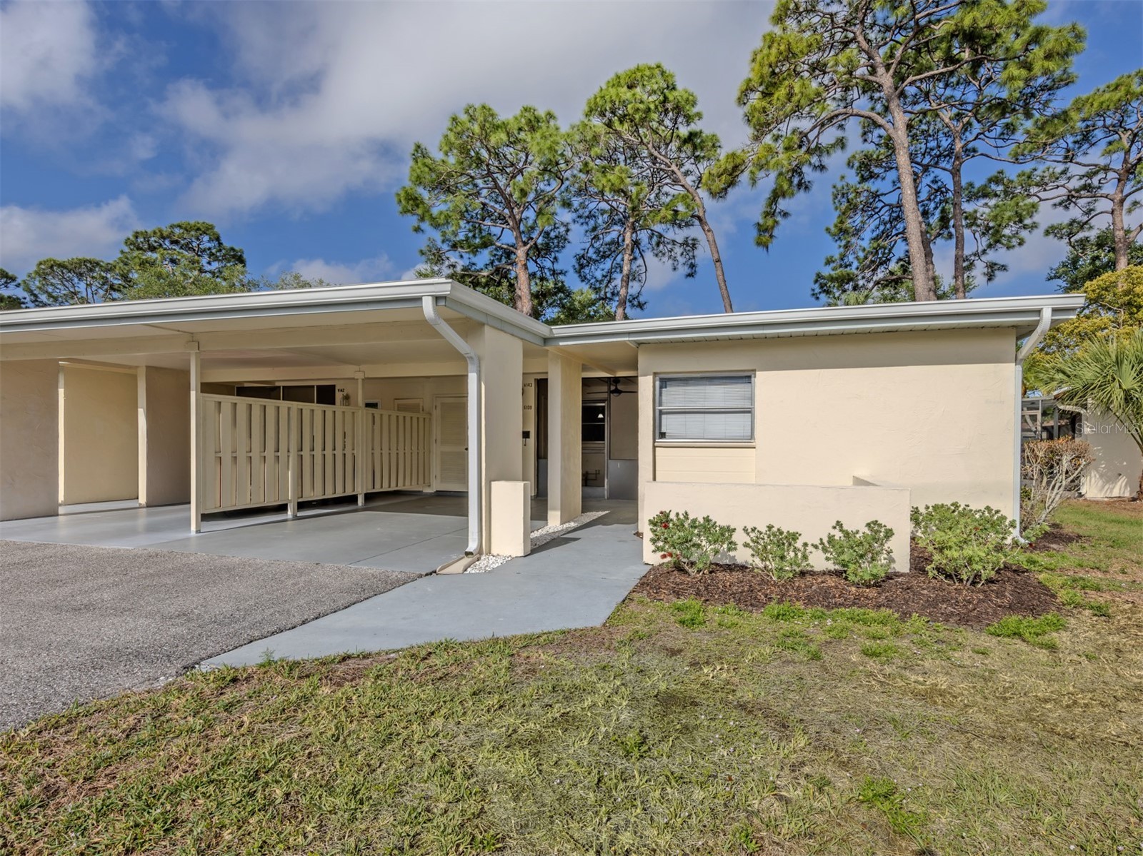 6108 GREEN VIEW DRIVE 143