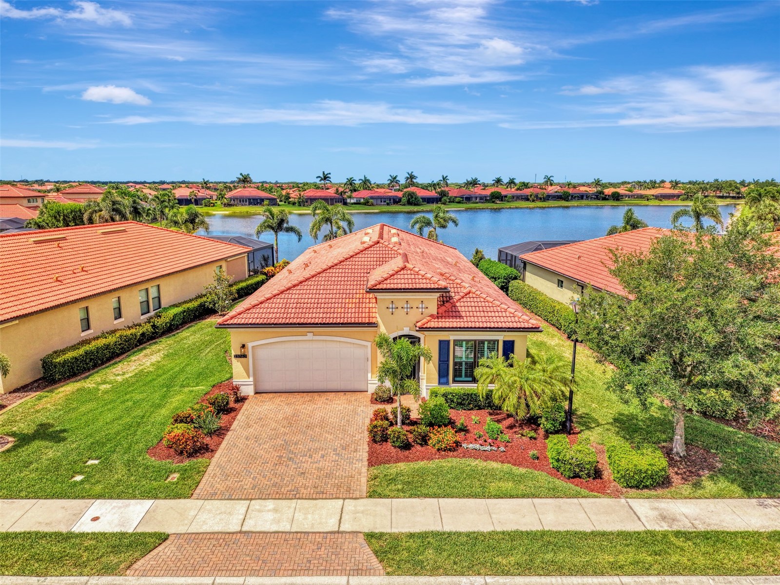23762 WAVERLY CIRCLE