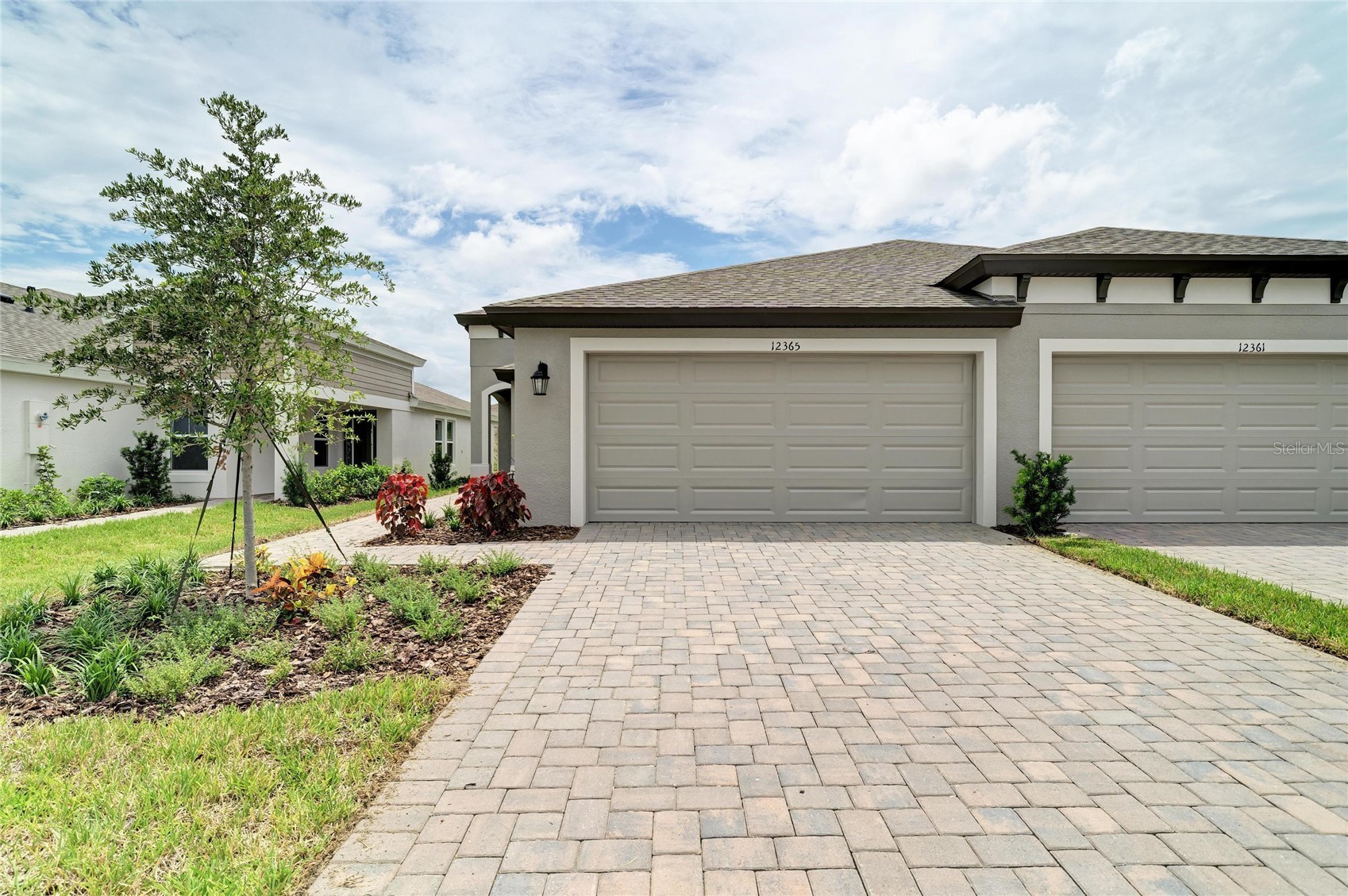 12365 OAK HILL WAY