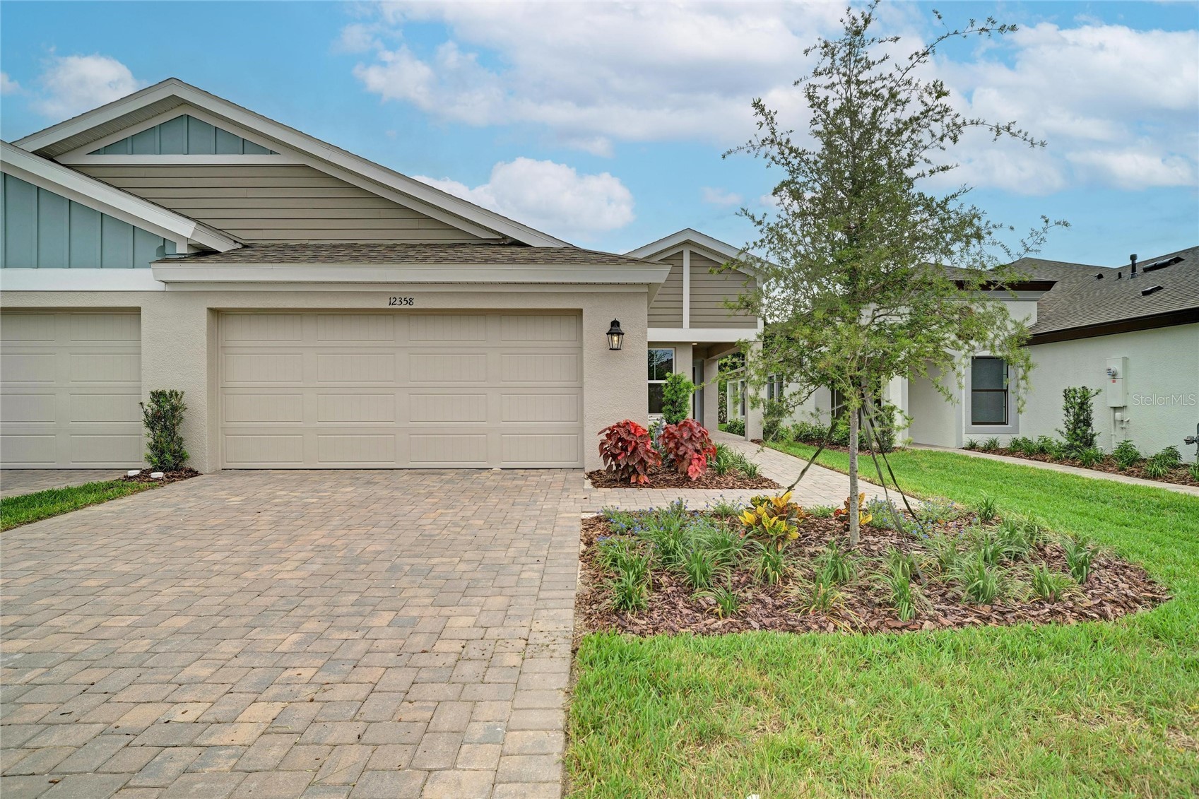 12358 OAK HILL WAY