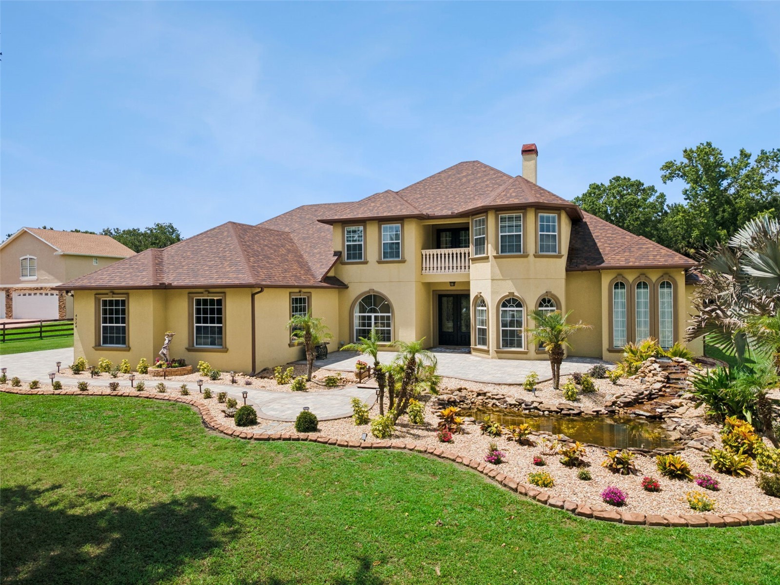 4524 STONE WALL LANE