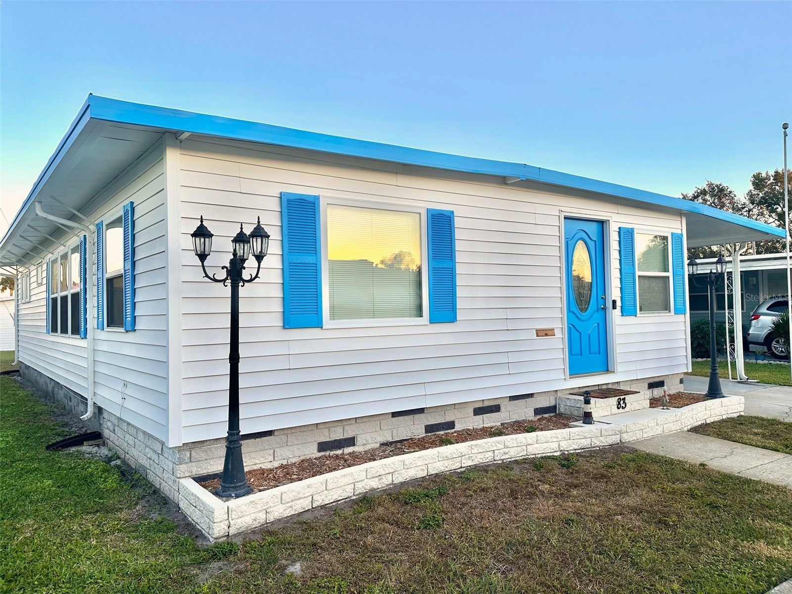 2000 E BAY DRIVE 83