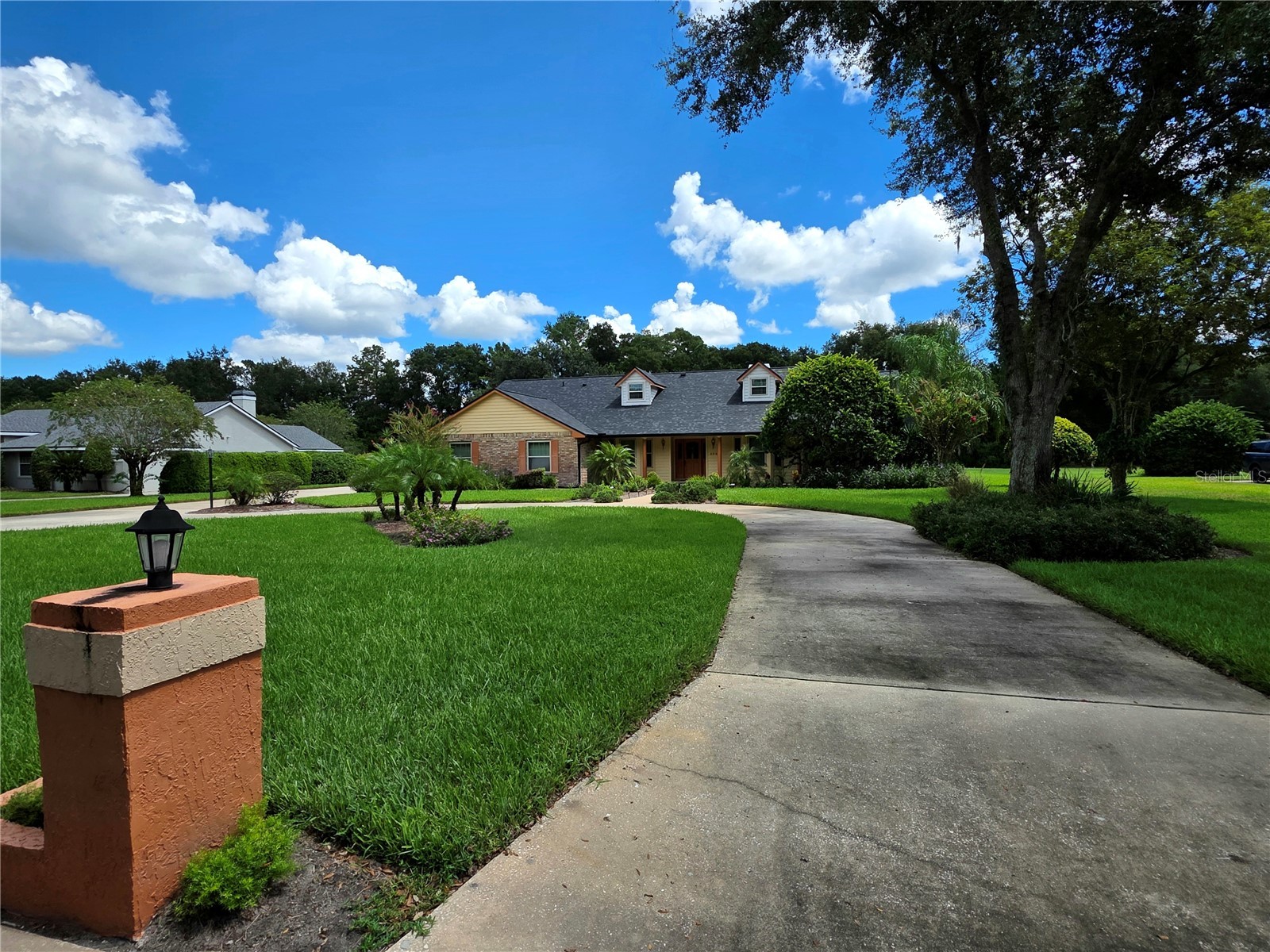 2325 RIVER TREE CIRCLE