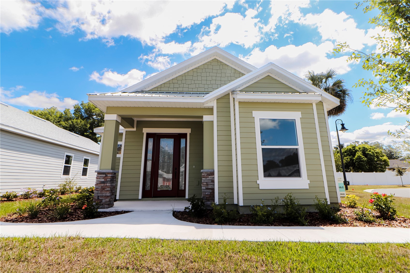 927 AZALEA WALK CIRCLE