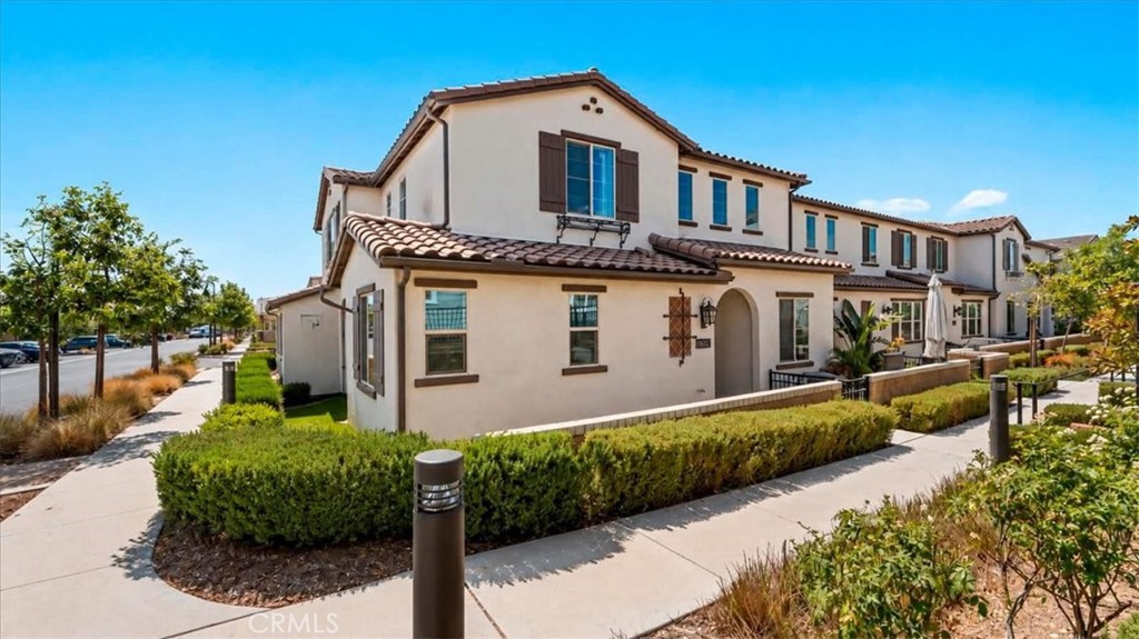 5604 Altamura way 1