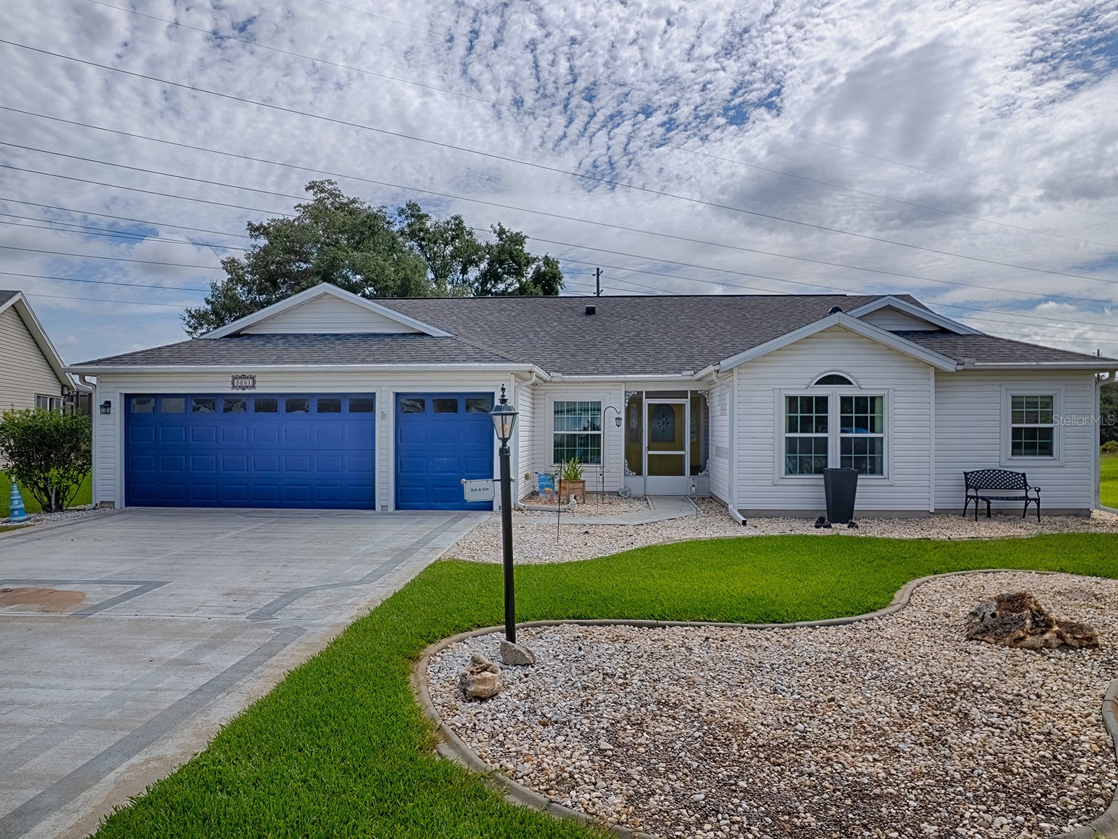 3851 MANOR OAKS COURT