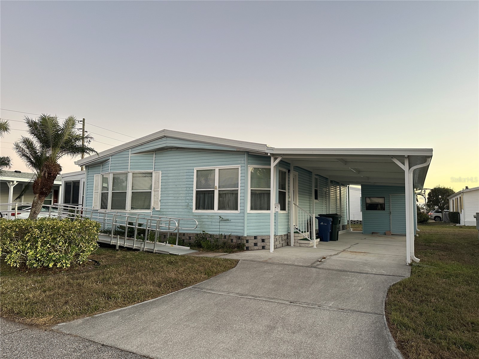 449 LANDSEDGE DRIVE