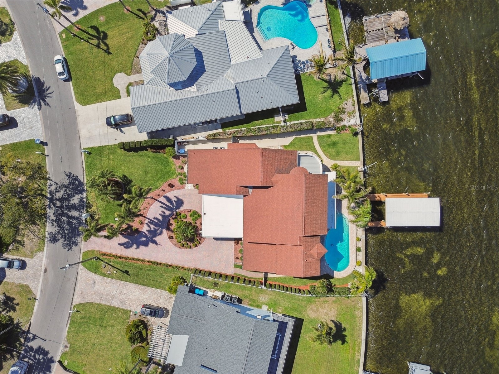 119 CARLYLE CIRCLE