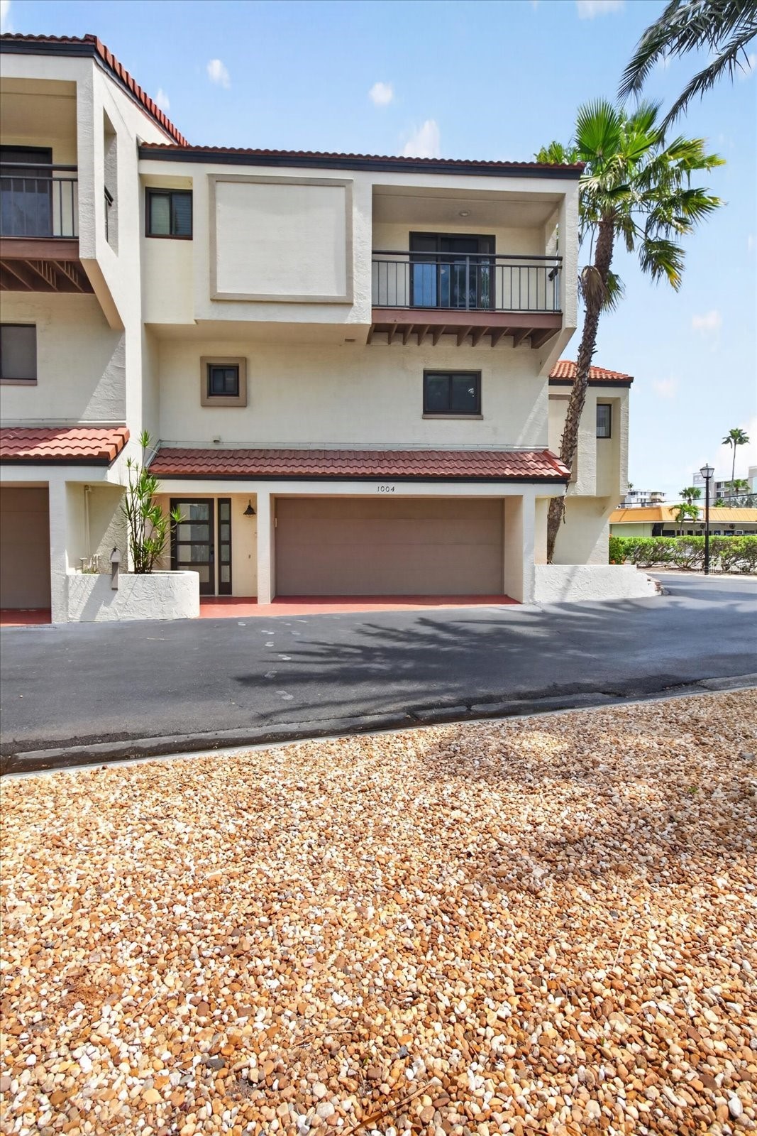 240 WINDWARD PASSAGE 1004