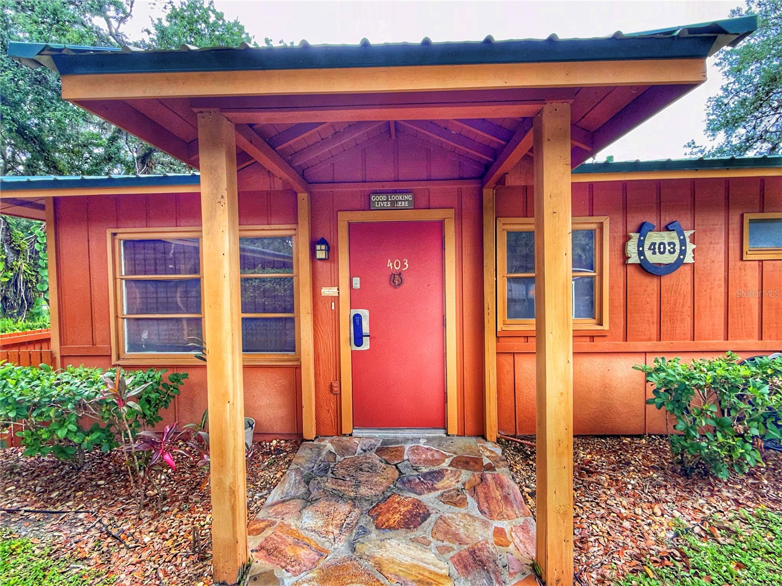 403 COTTAGE CIRCLE E 403
