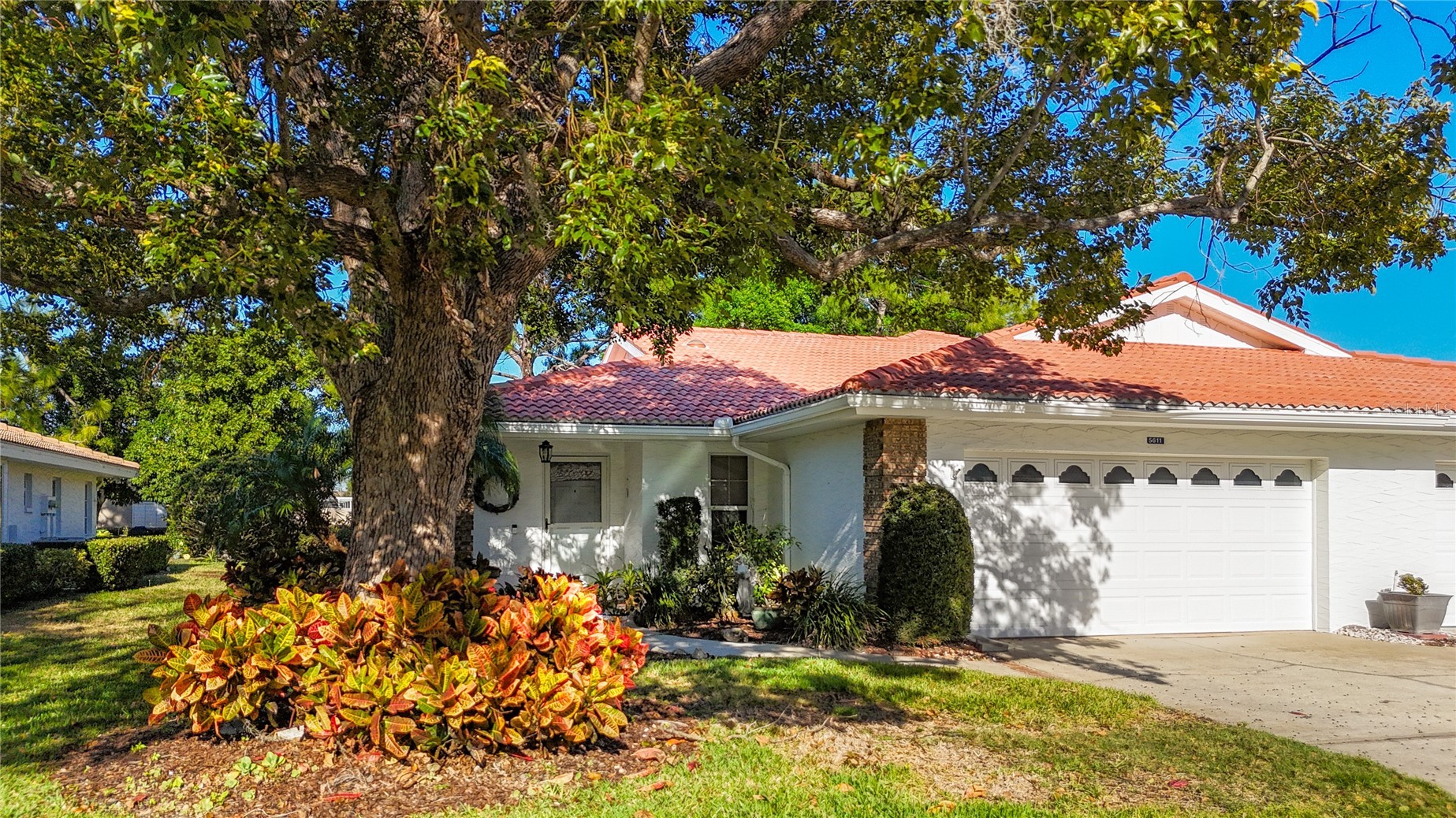 5611 GARDEN LAKES DRIVE